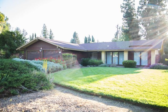 1692 S Bush Avenue, Fresno, CA 93727