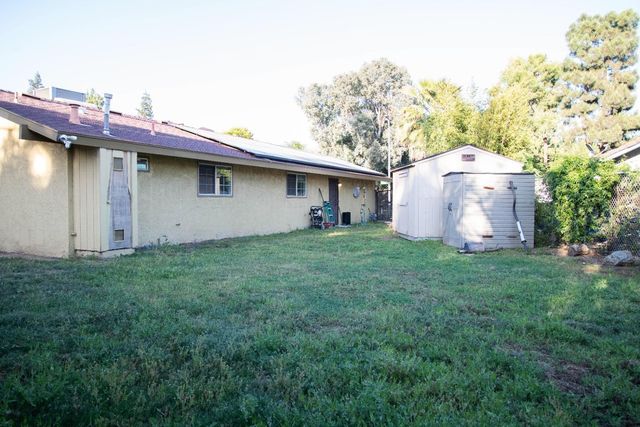 1692 S Bush Avenue, Fresno, CA 93727