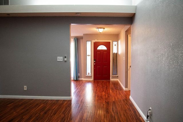 1692 S Bush Avenue, Fresno, CA 93727