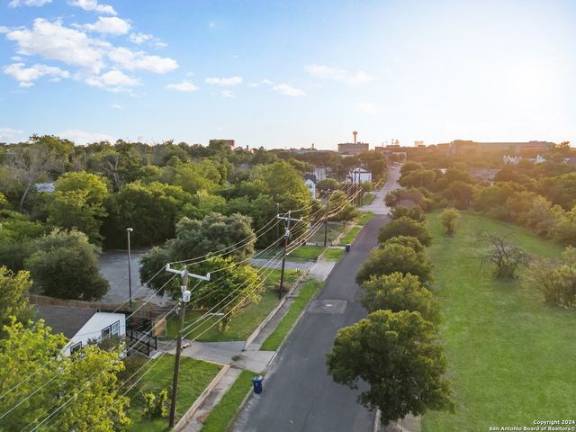 928 HEDGES ST, San Antonio, TX 78203