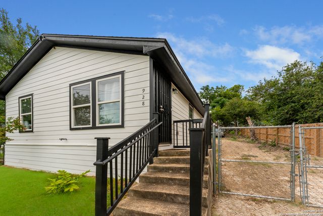 928 HEDGES ST, San Antonio, TX 78203