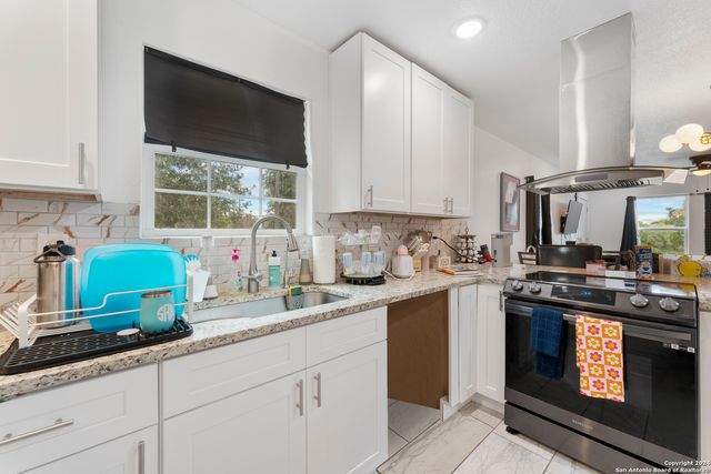 928 HEDGES ST, San Antonio, TX 78203