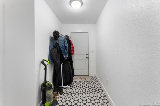 928 HEDGES ST, San Antonio, TX 78203