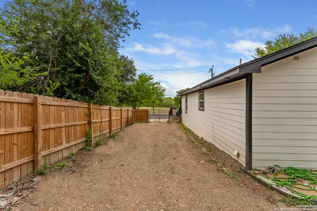 928 HEDGES ST, San Antonio, TX 78203