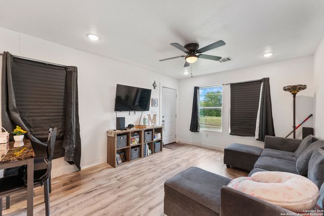 928 HEDGES ST, San Antonio, TX 78203