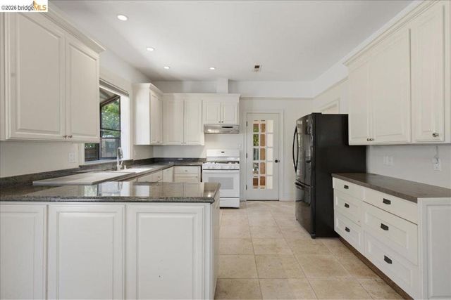 627 6th Street, Vallejo, CA 94590