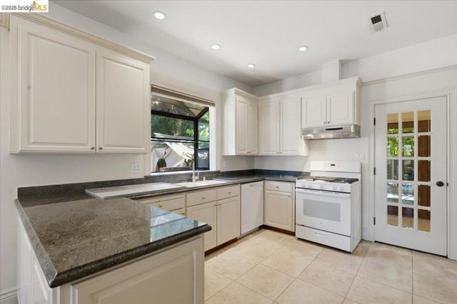 627 6th Street, Vallejo, CA 94590