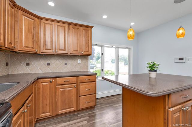 5 Trumpet Lane, Levittown, NY 11756