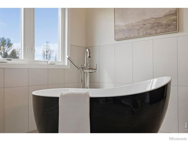 8952 Gander Valley Lane, Windsor, CO 80550