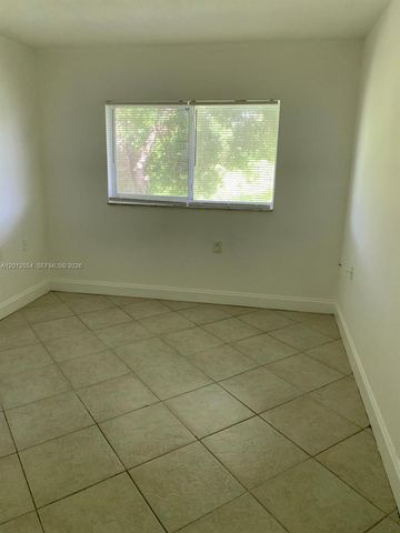1201 Lake Victoria Dr V, West Palm Beach, FL 33411