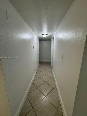 1201 Lake Victoria Dr V, West Palm Beach, FL 33411