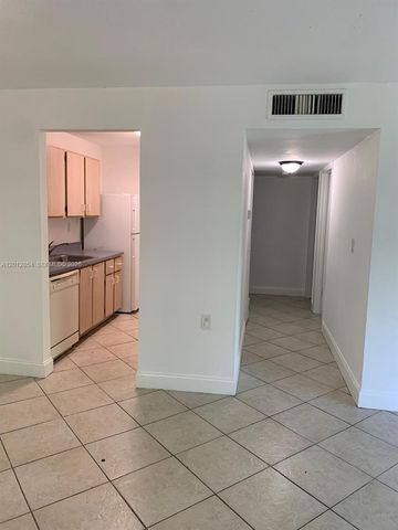 1201 Lake Victoria Dr V, West Palm Beach, FL 33411