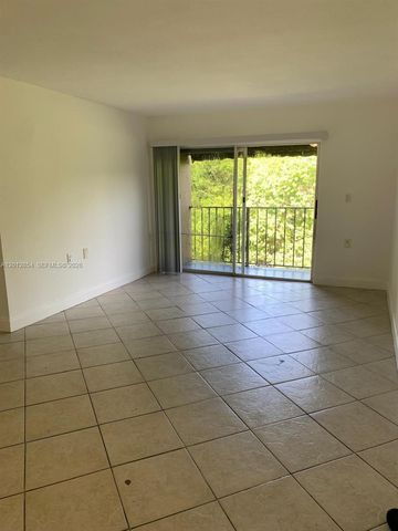 1201 Lake Victoria Dr V, West Palm Beach, FL 33411