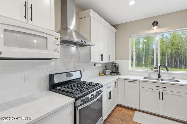 1381 N Meadow Lakes Loop, Wasilla, AK 99623