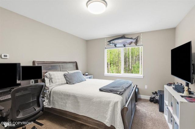 1381 N Meadow Lakes Loop, Wasilla, AK 99623