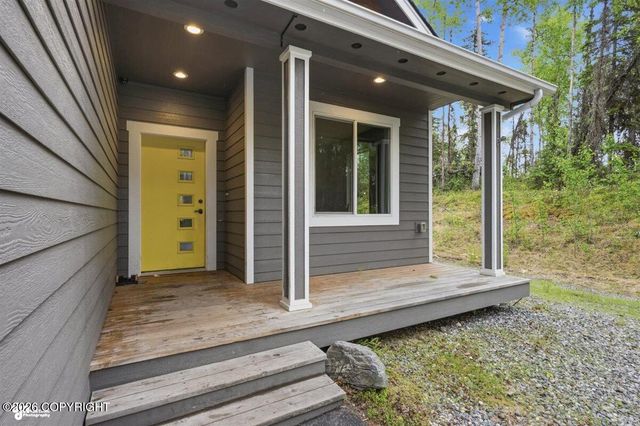 1381 N Meadow Lakes Loop, Wasilla, AK 99623