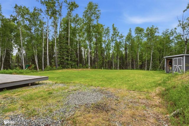 1381 N Meadow Lakes Loop, Wasilla, AK 99623