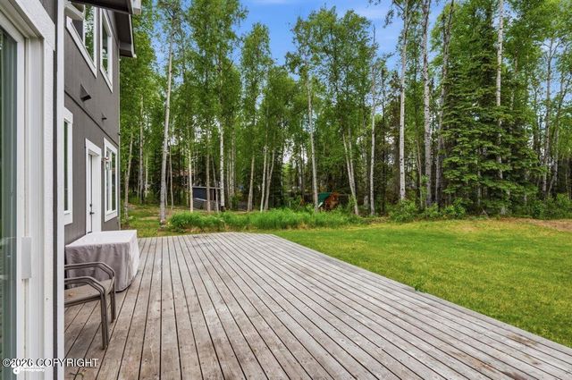 1381 N Meadow Lakes Loop, Wasilla, AK 99623