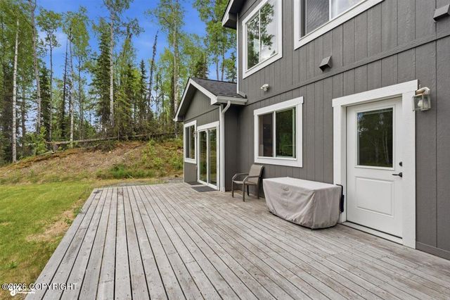 1381 N Meadow Lakes Loop, Wasilla, AK 99623