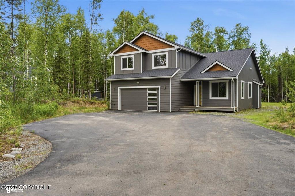1381 N Meadow Lakes Loop, Wasilla, AK 99623