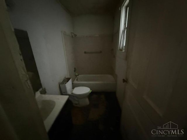 1971 Kentucky Avenue, Cincinnati, OH 45223