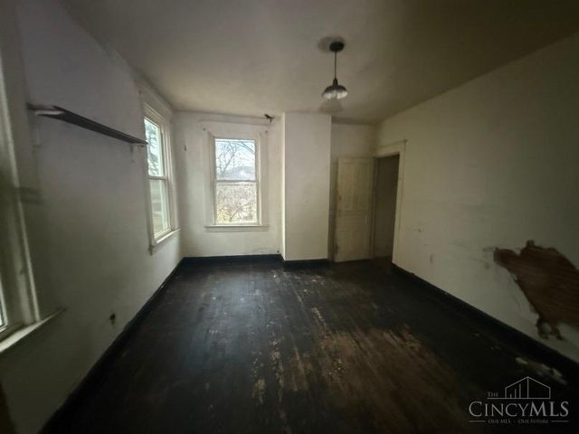 1971 Kentucky Avenue, Cincinnati, OH 45223