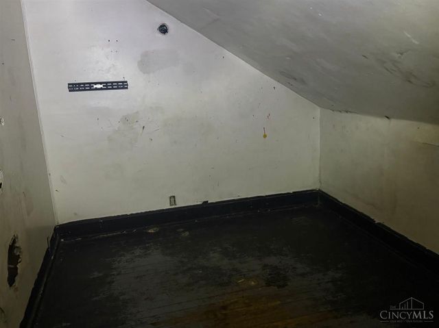 1971 Kentucky Avenue, Cincinnati, OH 45223