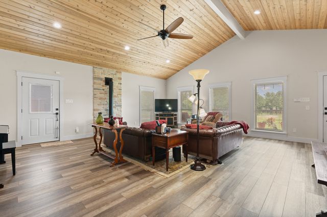 5385 County Road 311, Grandview, TX 76050