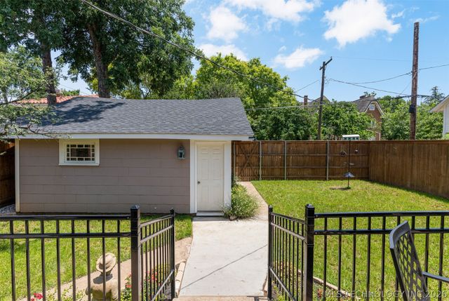 1605 S Detroit Avenue, Tulsa, OK 74120