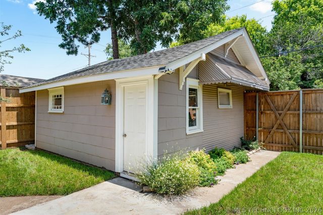 1605 S Detroit Avenue, Tulsa, OK 74120