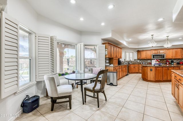 6086 VIA DE LOS ARBOLES, El Paso, TX 79932