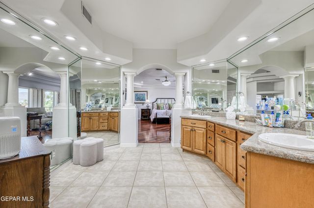 6086 VIA DE LOS ARBOLES, El Paso, TX 79932
