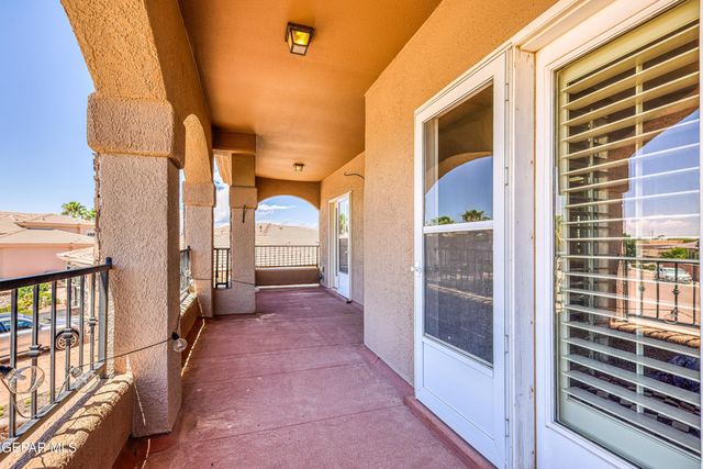 6086 VIA DE LOS ARBOLES, El Paso, TX 79932