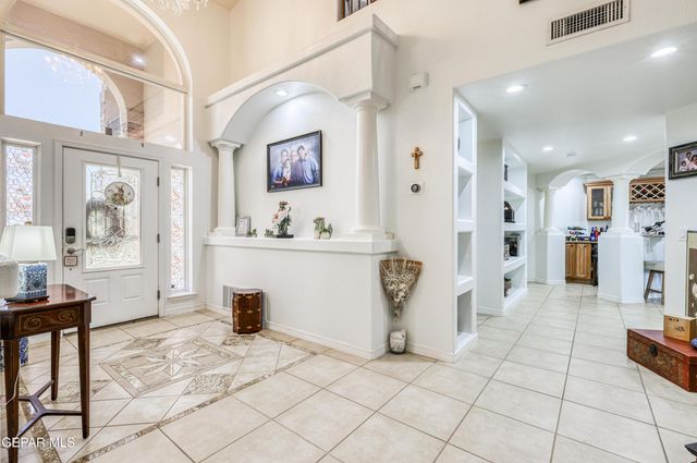 6086 VIA DE LOS ARBOLES, El Paso, TX 79932