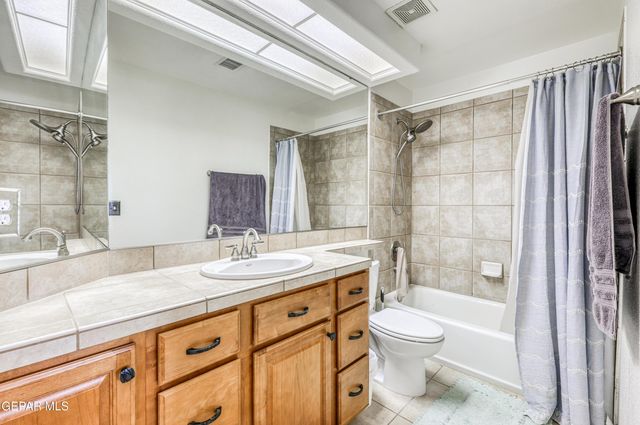 6086 VIA DE LOS ARBOLES, El Paso, TX 79932