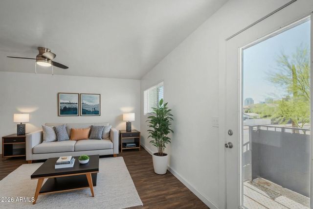 1102 E PIERCE Street, Phoenix, AZ 85006