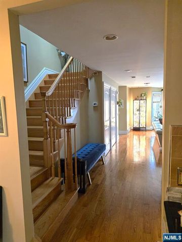 333 Roff Avenue, Palisades Park, NJ 07650