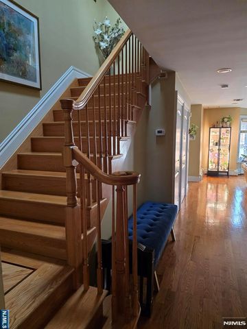 333 Roff Avenue, Palisades Park, NJ 07650