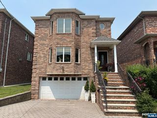 333 Roff Avenue, Palisades Park, NJ 07650