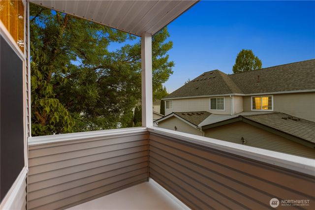 460 226th Place NE, Sammamish, WA 98074