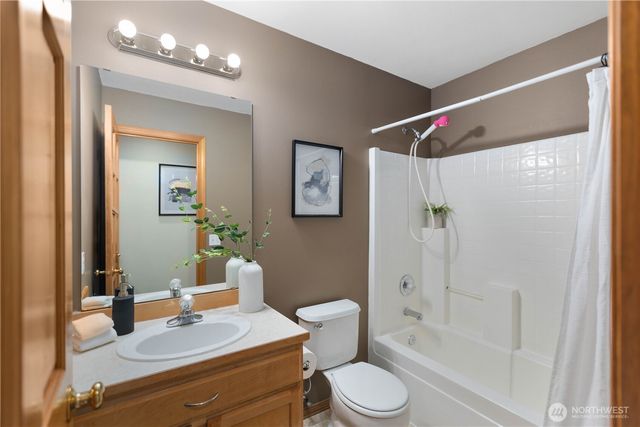 460 226th Place NE, Sammamish, WA 98074