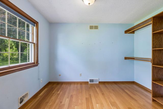 807 5th Street E, Northfield, MN 55057