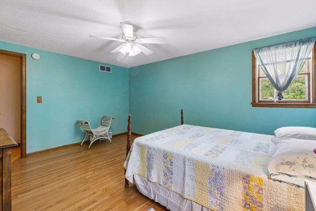 807 5th Street E, Northfield, MN 55057