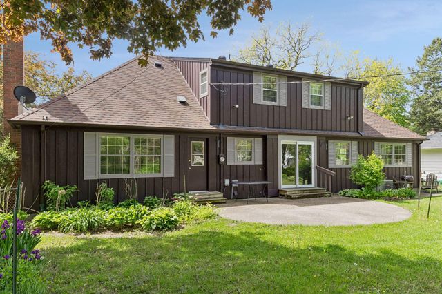 807 5th Street E, Northfield, MN 55057