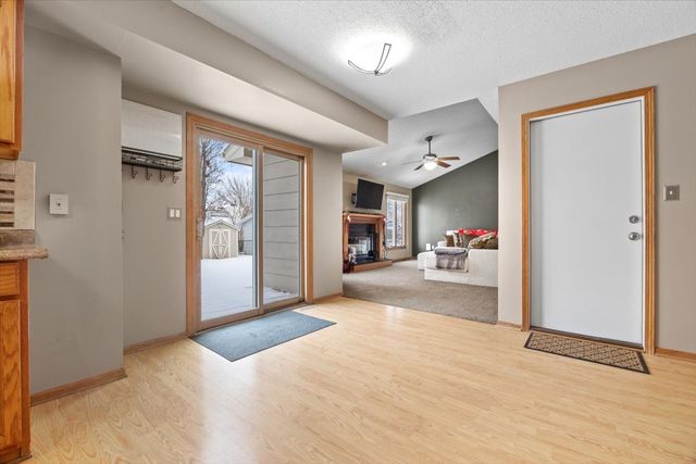 5425 NW 90th Street, Johnston, IA 50131