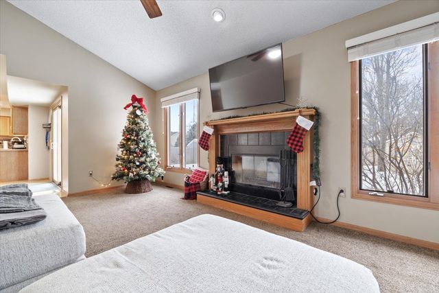 5425 NW 90th Street, Johnston, IA 50131