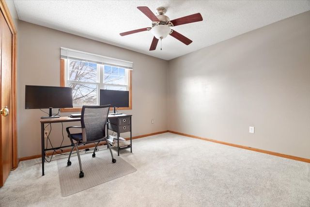 5425 NW 90th Street, Johnston, IA 50131