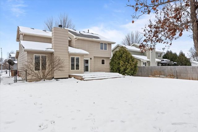 5425 NW 90th Street, Johnston, IA 50131