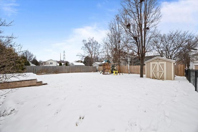 5425 NW 90th Street, Johnston, IA 50131