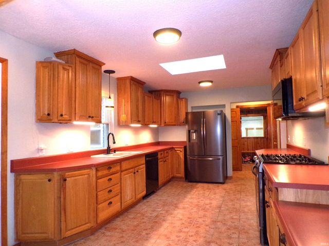 4801 Hartman Road, Fort Wayne, IN 46807